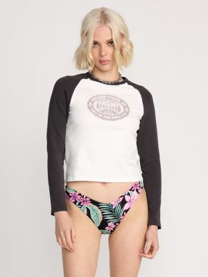 Women's Giving In Raglan Tee